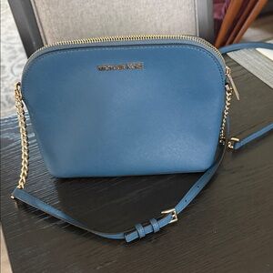 Michael Kors Elegant Blue Crossbody Bag